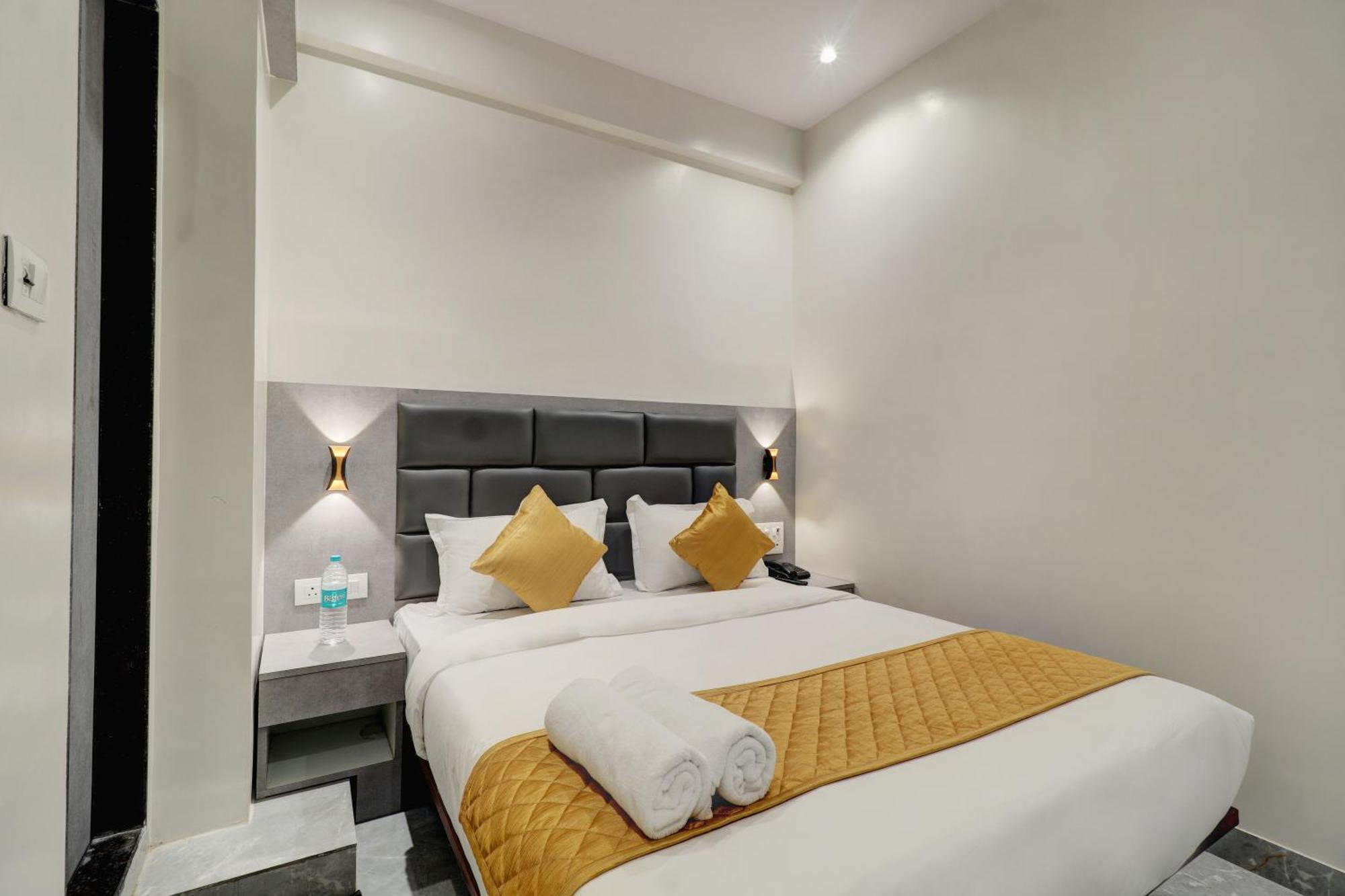 Hotel Enigma Inn Bombaj Zewnętrze zdjęcie